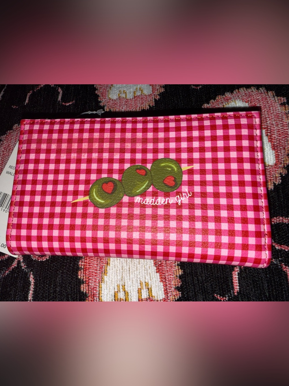 🌻NEW🌻Madden Girl Pink Gingham Wallet with Olive Graphic